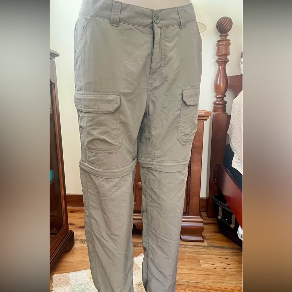 Royal Robbins Khaki Convertible Cargo Pants with Relaxed Fit
